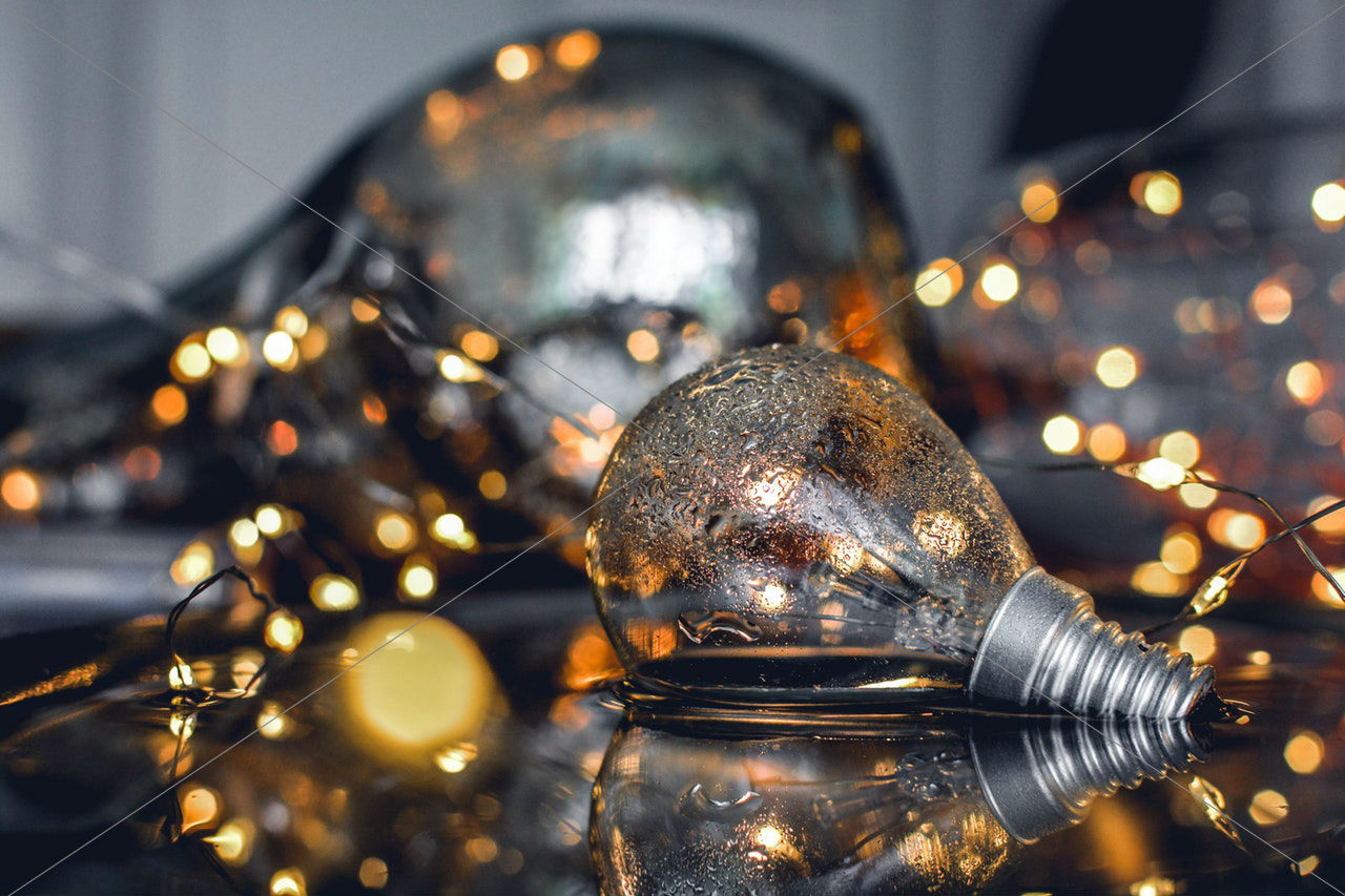 Bulb on water